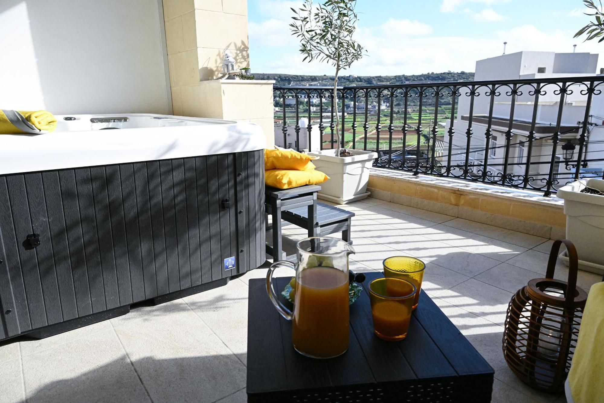 Ta'Lonza Luxury Near Goldenbay With Hot Tub App1 Leilighet Mellieħa Eksteriør bilde